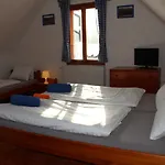 Modry Rokytnice Гостевой дом